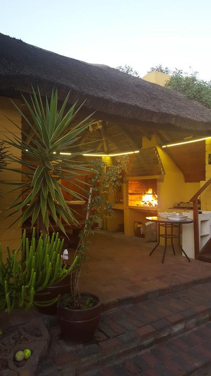 Natalie Guesthouse Bloubergstrand Extérieur photo